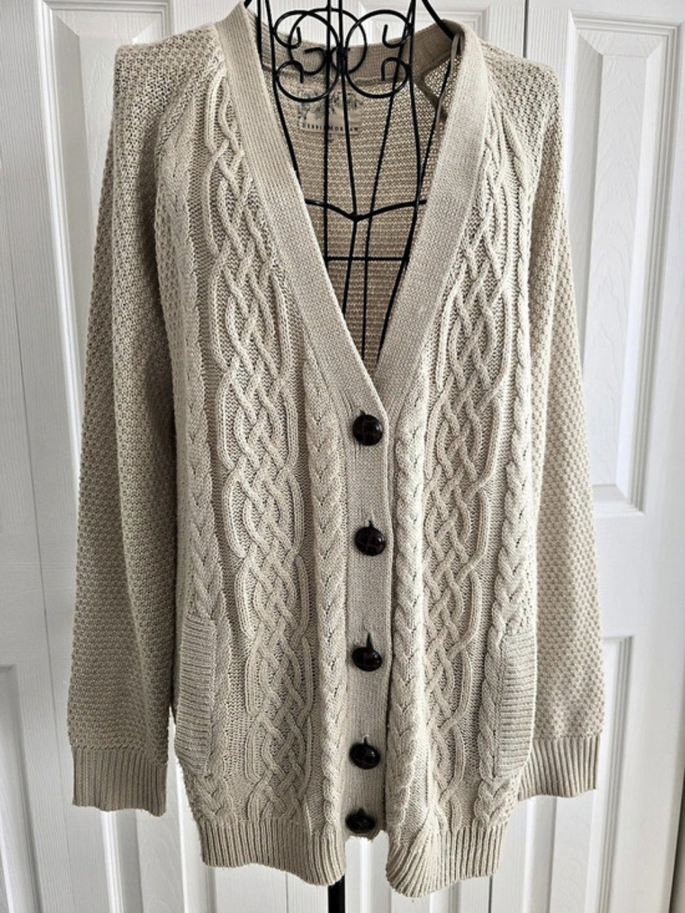 Debbie Morgan Cable Knit Cardigan in Cream Size Small Like New Ladies